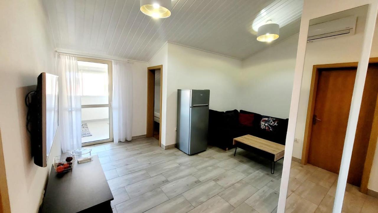 Apartament Sea Dalmatia Srima Esterno foto